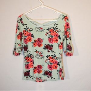 Flowery top with ribbon back!
